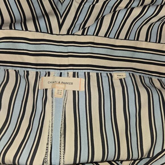 Chinti & Parker midsummer Relaxed shorts. Size 10 nautical coastal resort wear - Picture 8 of 9